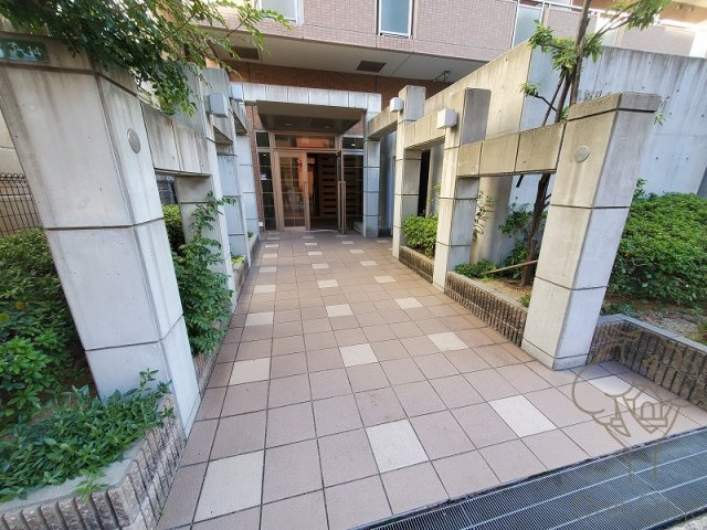 天満リバーサイドプラザのエントランス