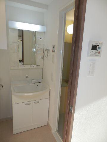 ユリカロゼ梅島の洗面所