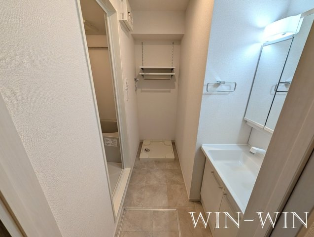 ヒカルサ豊橋小向町の洗面所