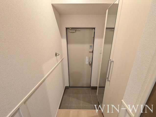 ヒカルサ豊橋小向町の玄関