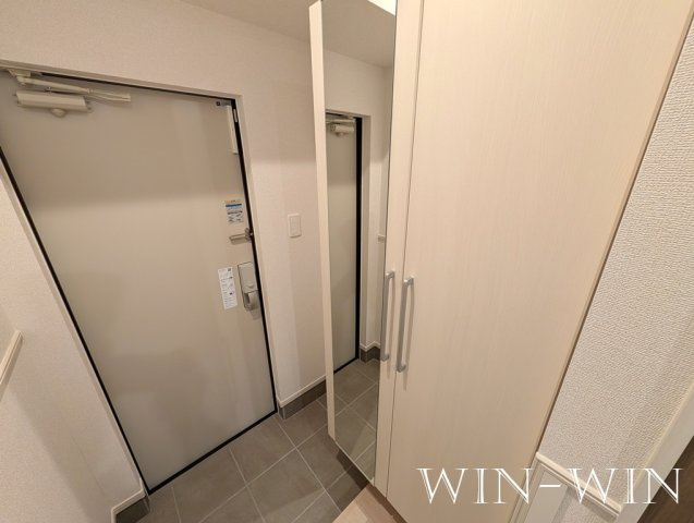 ヒカルサ豊橋小向町の玄関