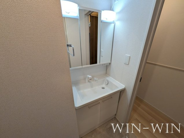 ヒカルサ豊橋小向町の洗面所