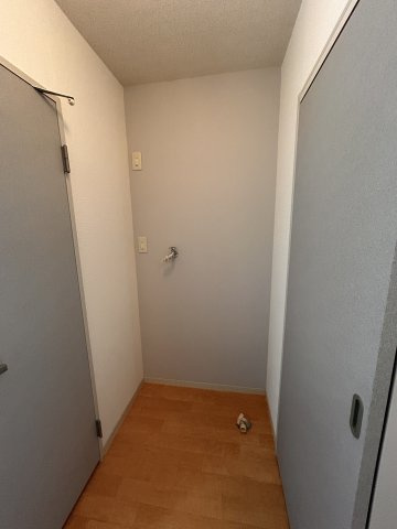 クレストコトーA棟の設備|室内洗濯機置き場です。
