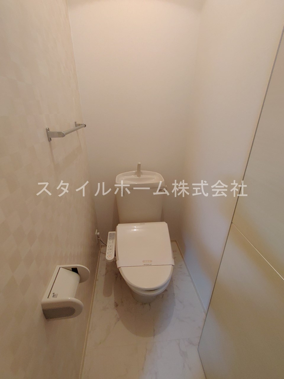 グランシャリオ御園のトイレ|別部屋写真です。