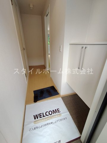 グランシャリオ御園の玄関|別部屋写真です。
