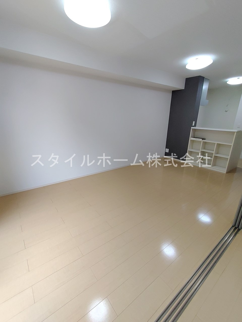 グランシャリオ御園の居間・リビング|別部屋写真です。