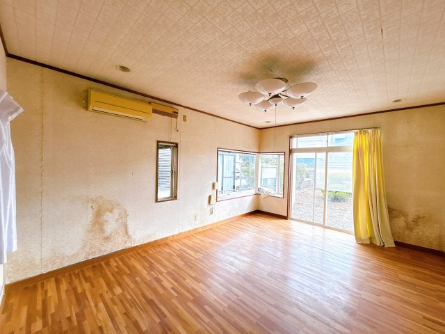 いわき市中央台飯野２丁目　戸建て　不動産プラスの洋室|使い勝手のいい洋室です