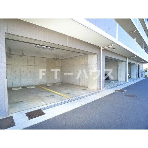 セラピアザ船橋の駐車場