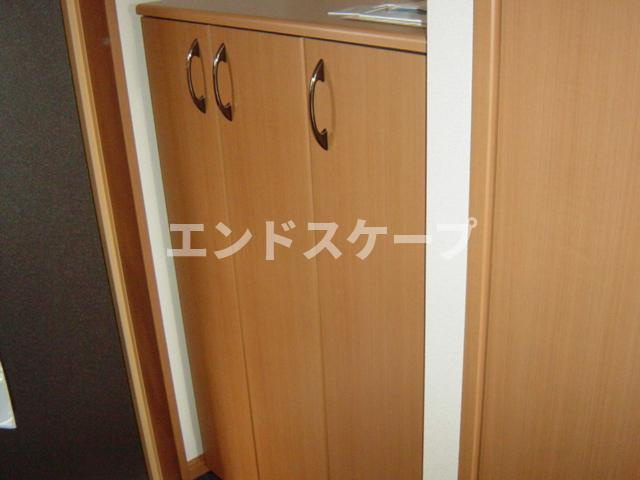 リバージュの玄関|下駄箱
高崎、前橋のお部屋探しはエンドスケープまで！お客様の理想お聞かせ下さい♪