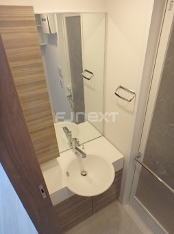 新品家具付きマンション小島町1(KaGood東京)の洗面所