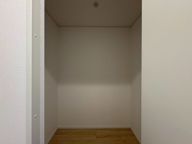 「角地で日当たり良し」高知市南金田第1　4号棟新築一戸建ての収納|1.5帖のWIC！