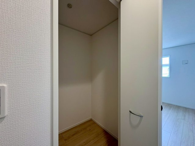 「角地で日当たり良し」高知市南金田第1　4号棟新築一戸建ての収納|全室収納つきです♪