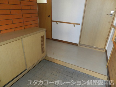 【玄関】 | 【商談中】◆収益物件◆愛国西1丁目30-11借家