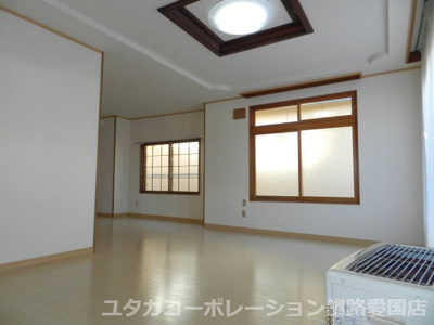 【居間・リビング】 | 【商談中】◆収益物件◆愛国西1丁目30-11借家