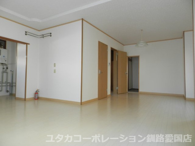 【居間・リビング】 | 【商談中】◆収益物件◆愛国西1丁目30-11借家
