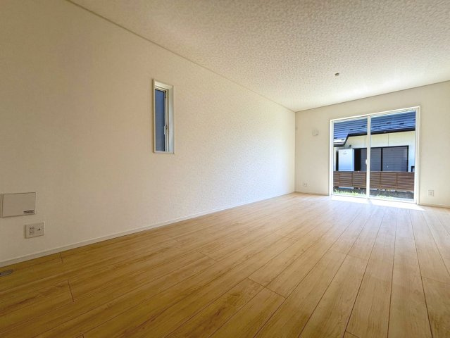 クワイエ　羽島市小熊町内粟野第２　全２区画分譲の前面道路含む現地写真|「現地（2026年4月2日）撮影」　
■前面道路　
■ヤマダ不動産　株式会社リライフ