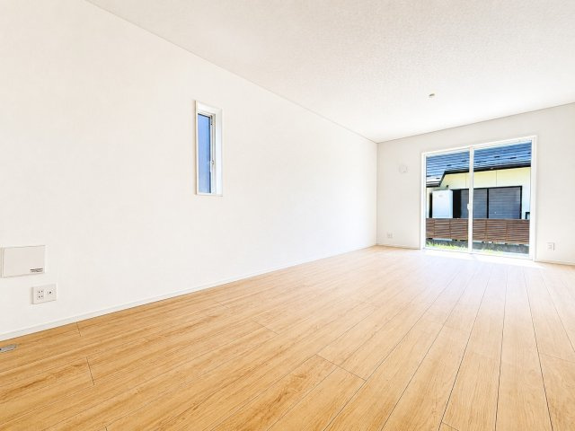 クワイエ　羽島市小熊町内粟野第２　全２区画分譲の居間・リビング|リビング別角度