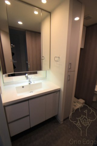 パークアクシス梅田の独立洗面台