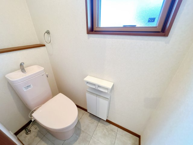 いわき市小名浜字吹松　戸建て　不動産プラスのトイレ|シンプルで使いやすいトイレです