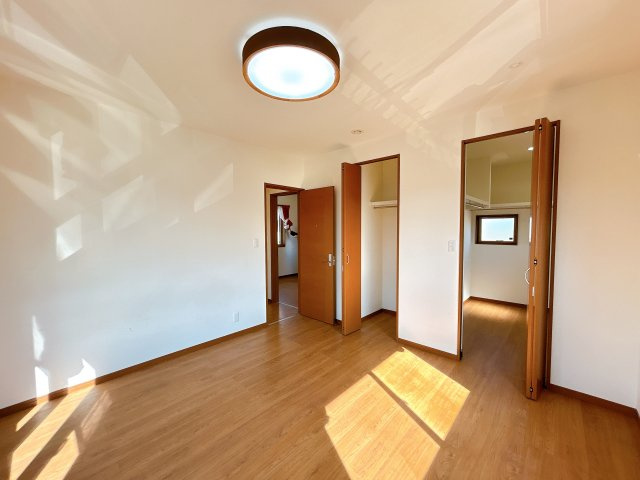 いわき市小名浜字吹松　戸建て　不動産プラスの洋室|個人の部屋や寝室として使える洋室です