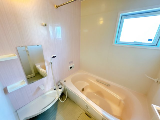 いわき市小名浜字吹松　戸建て　不動産プラスの浴室|お風呂です