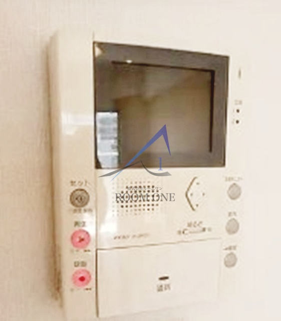 ファミリータウン東陽Ｄ棟のセキュリティ|モニター付きインターホンです。
