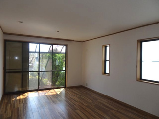 【居間・リビング】 | 川西市丸山台3丁目5の61　中古一戸建て