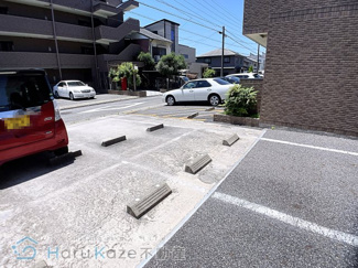 【駐車場】