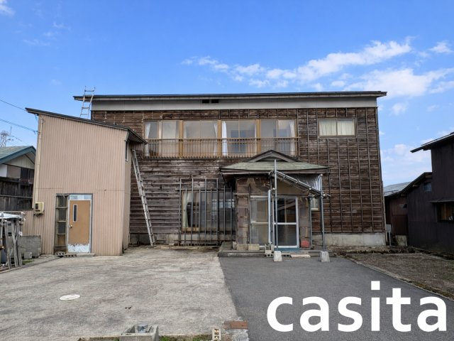 【外観】 | 【中古戸建住宅】大仙市角間川町 平成3年新築 角間川小学校区の6LDK中古戸建住宅２台分車庫あり