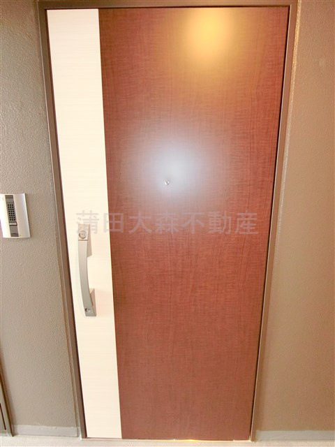 プライマル蒲田の玄関
