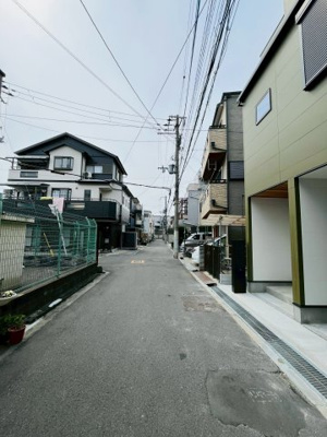 【前面道路含む現地写真】 | 鶴見区緑３丁目新築戸建