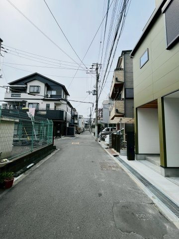【前面道路含む現地写真】 | 鶴見区緑３丁目新築戸建