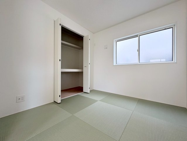 【商談中】クワイエ　各務原市那加前野町第4　全2区画分譲の和室|一室あると便利な和室は、ご来客時はもちろん、お子様のお昼寝や遊び場、寝室としてもご利用いただけます。
日本の良き文化を引き継ぐ、色々な用途で使える、癒しの空間です。