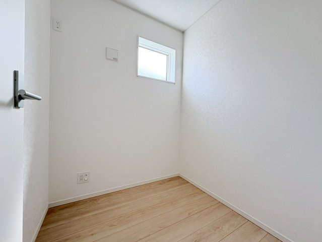 【商談中】クワイエ　各務原市那加前野町第4　全2区画分譲の収納|テレワークルーム