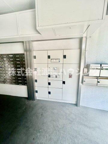 アスール江坂サードのその他共用部分|宅配BOXございます