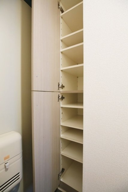 スカイコート本郷東大前の収納|靴入