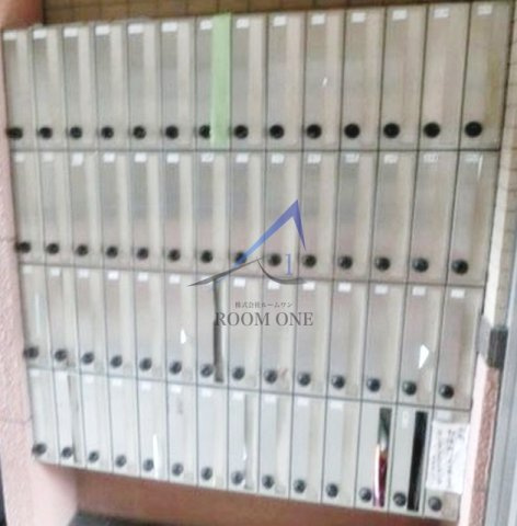 ミリオンステージ西早稲田壱番館のその他共用部分|集合ポストです。