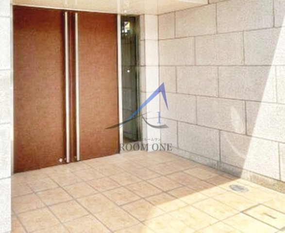 スカイコートルーベンス西早稲田のエントランス|エントランスです。