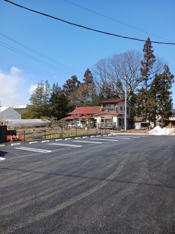 エテルノファボーレ　Ⅲの駐車場