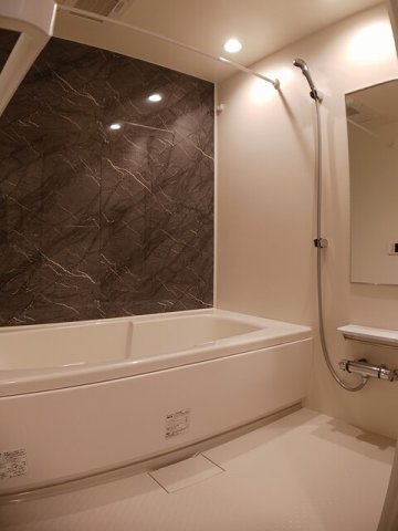 エテルノファボーレ　Ⅲの浴室