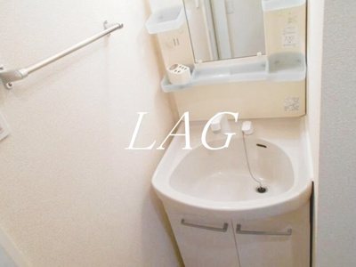 【洗面所】 | ラミアカーサお花茶屋 | 洗面台です。