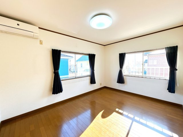 いわき市泉ケ丘３丁目　戸建て　不動産プラスの洋室|コンパクトで使いやすい洋室です