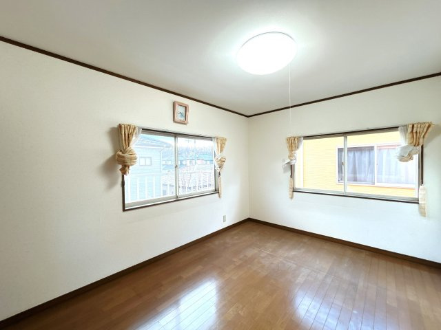 いわき市泉ケ丘３丁目　戸建て　不動産プラスの洋室|ゆったりした洋室です