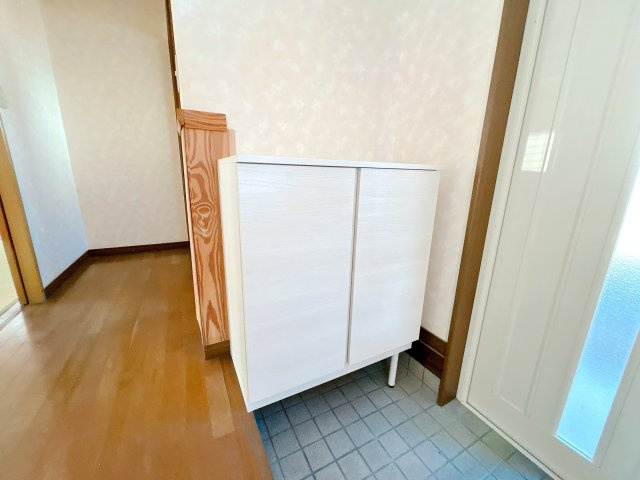 いわき市泉ケ丘３丁目　戸建て　不動産プラスの玄関|きれいな玄関です