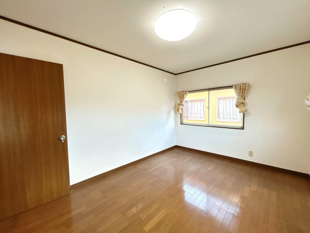 いわき市泉ケ丘３丁目　戸建て　不動産プラスの洋室|コンパクトで使いやすい洋室です