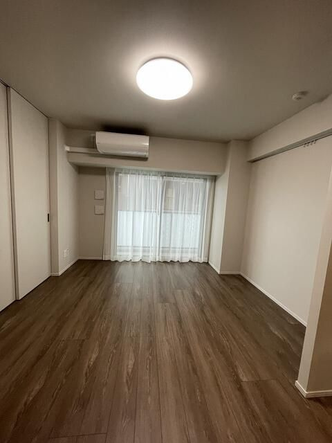 クレストコート上野の居間・リビング