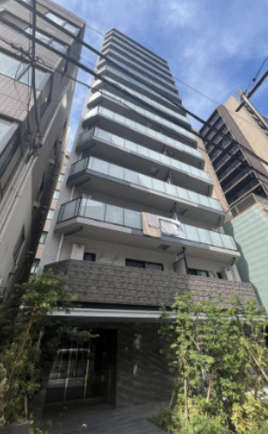 クレストコート上野の外観