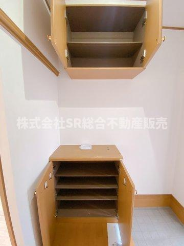 稲葉2丁目中古戸建の収納|容量たっぷりのシューズボックスです！