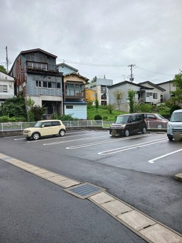 ブリーズの駐車場