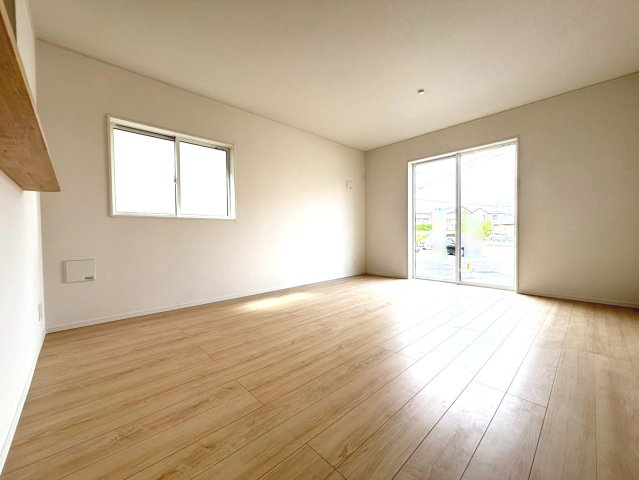 クワイエ　江南市大間町新町第1　全2区画分譲の居間・リビング|リビング別角度